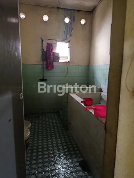 image RUMAH DENGAN TANAH LUAS COCOK KOS-KOSAN DAN TEMPAT TINGGAL (8)