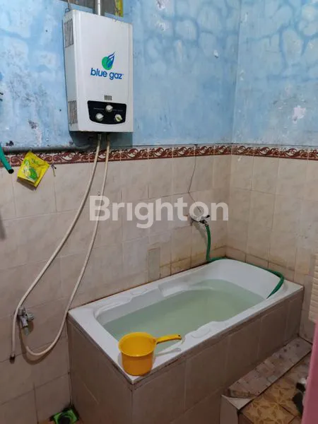 image RUMAH BESAR (4+4 KAMAR) + TOKO SEMBAKO PRODUKTIF DEPAN PASAR KREMBUNG (5)