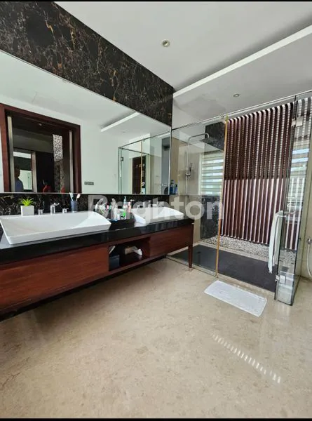 image RUMAH DI VILLA GADING INDAH, KELAPA GADING, JAKARTA UTARA. (2)