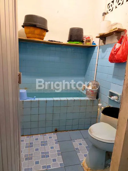 image RUMAH MURAH DAN LUAS 165M² CARPORT 3 MOBIL ROW JALAN LEBAR DI KEMAYORAN JAKARTA UTARA (7)