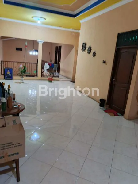 image RUMAH BESAR (4+4 KAMAR) + TOKO SEMBAKO PRODUKTIF DEPAN PASAR KREMBUNG (4)