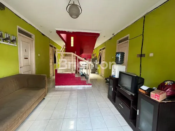 image RUMAH KOST STRATEGIS DEKAT JABABEKA (2)