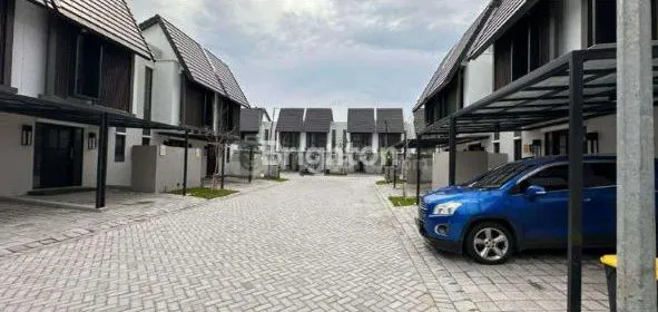 image RUMAH PREMIUM AMESTA LIVING DEKAT KAMPUS UPN, GUNUNG ANYAR, RUNGKUT, MERR SURABAYA (4)