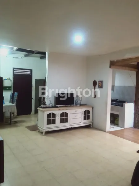 image RUMAH DI JALAN SWADHARMA LUAS 154M ULUJAMI JAKARTA SELATAN (6)