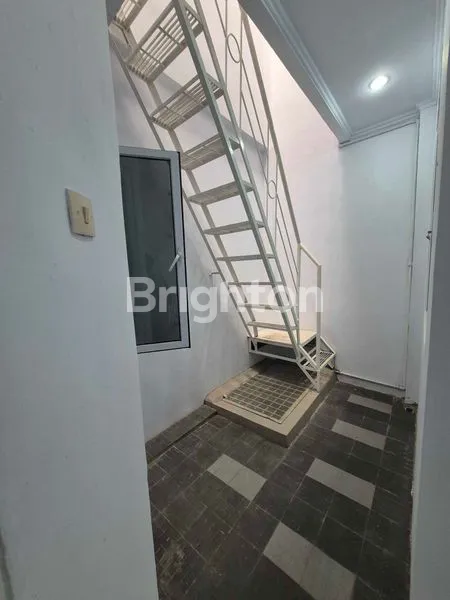 image SIAP HUNI! RUMAH SHM KAVLING POLRI BLOK C, JELAMBAR – 2.5 LANTAI (4)