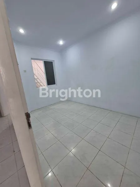 image SIAP HUNI! RUMAH SHM KAVLING POLRI BLOK C, JELAMBAR – 2.5 LANTAI (5)