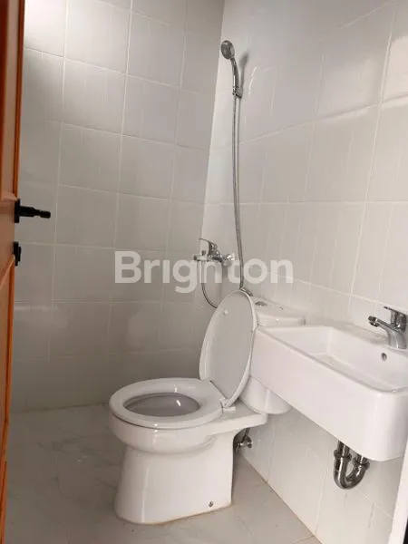 image RUMAH DI KONTRAKAN DI PERUMAHAN GRAND DUTA CITY 2 LANTAI (6)