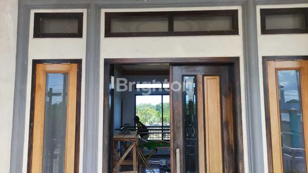 image RUMAH MEWAH DI PINGGIR CILACAP (4)