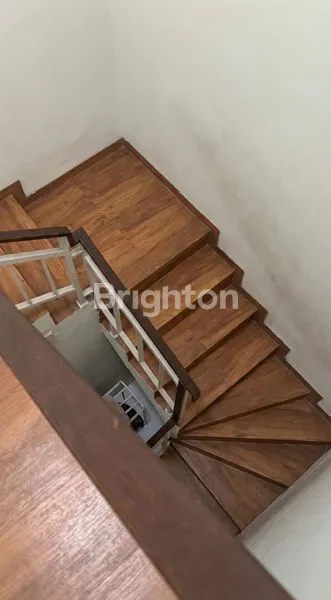 image JARANG ADA! RUMAH SKYLIGHT CANTIK AKSES TOL GABUS (6)