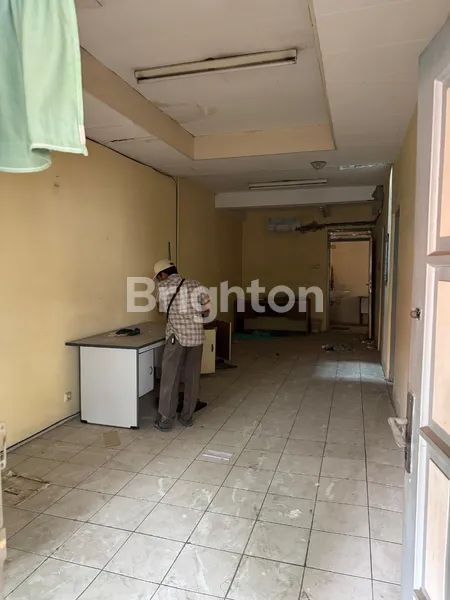 image RUMAH 1,5 LANTAI BUTUH RENOVASI DARMO PERMAI TIMUR SELANGKAH KE HR MUHAMMAD SURABAYA BARAT (3)