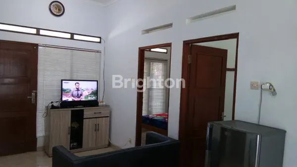 image RUMAH FULL FURNISH DALAM PERUMAHAN TENANG 5 MENIT KE PANTAI PANDAWA (7)