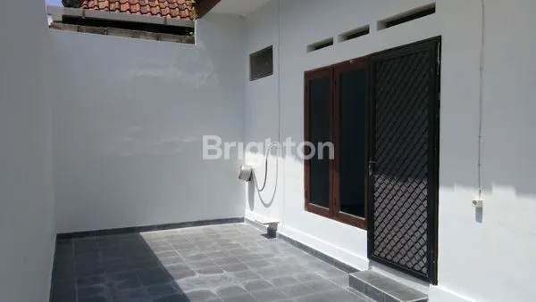 image RUMAH FULL FURNISH DALAM PERUMAHAN TENANG 5 MENIT KE PANTAI PANDAWA (6)