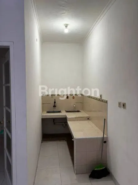 image RUMAH BARU RENOVASI SIAP HUNI LOKASI STRATEGIS DEKAT TOL & STASIUN (4)