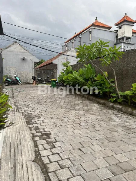 image DISEWAKAN RUMAH SEMI VILLA FULL FURNISH DI SEDAP MALAM DEKAT PELABUHAN SANUR\N (5)