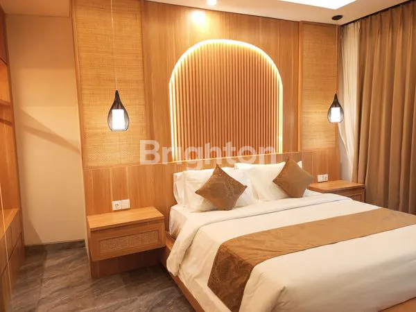 image VILA MEWAH DENGAN DESAIN TROPICAL MEDITERANIA DEKAT CANGGU (3)