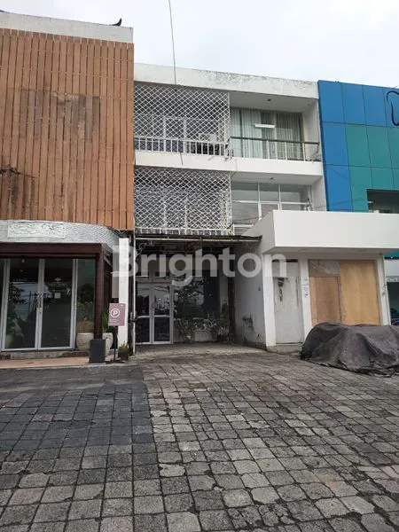 image RUKO DENGAN PARKIRAN LUAS (1)