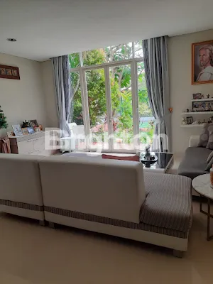 image RUMAH MEWAH DI PERBUKITAN (3)