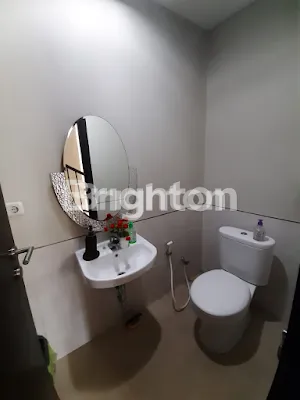 image RUMAH MEWAH DI PERBUKITAN (2)