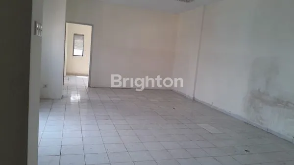 image RUKO 3 LANTAI STRATEGIS DI JL MAJAPAHIT SEMARANG (7)