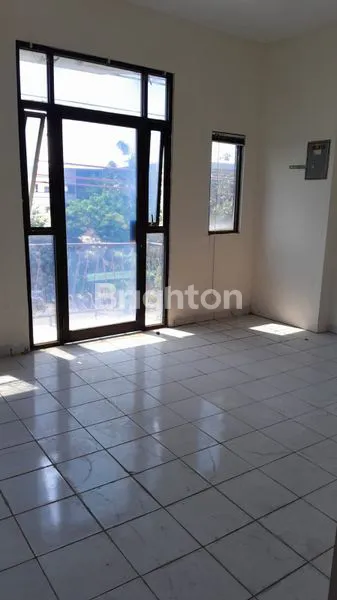 image RUKO 3 LANTAI STRATEGIS DI JL MAJAPAHIT SEMARANG (6)