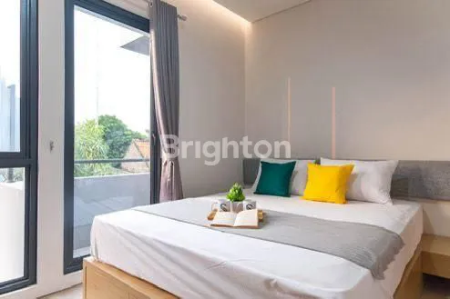 image RUMAH CANTIK 2 LANTAI FULL FURNISH DI TABEBUYA BSD (4)