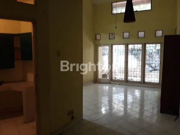 image RUMAH STRATEGIS BSD DEKAT STASIUN, LT 250M² (2)