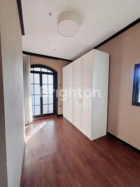 image RUMAH HUNIAN 2 LANTAI SEMI FURNISH DI PURI CINERE DEPOK (4)