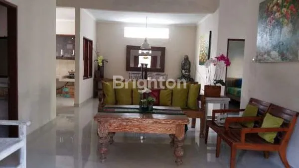 image RUMAH DIJUAL – NUANSA VILA DENGAN KOLAM RENANG, DIKAWASAN JLN.  IDA BAGUS MANTRA (6)