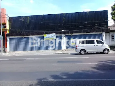 image EX SHOWROOM 0 JALAN RAYA,COCOK SEKALI UTK USAHA (1)