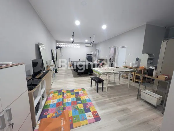 image RUMAH BIKIN BETAH SIAP HUNI DI SEVILLA BSD, DEKAT TOL & STASIUN DAN SEKOLAH TERNAMA (2)