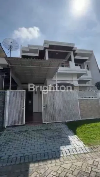 image RUMAH ARAYA RUMAH MEWAH PERUMAHAN ELITE KOTA MALANG RUMAH ESTETIK RUMAH 2 LANTAI SIAP HUNI (1)