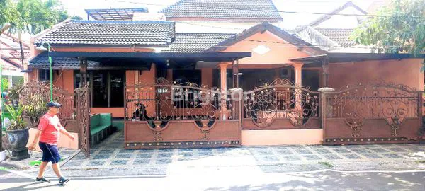 image RUMAH HOOK SAWOJAJAR LT 274M², 5KT (1)