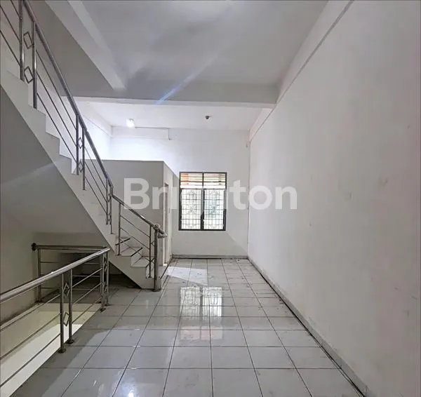 image DI SEWAKAN. RUMAH KOMPLEK BILAL PRIMA. JL. BILAL, KRAKATAU. INTI KOTA. SECURITY 24 JAM. 6 MENIT KE BRASTAGI SUPERMARKET CEMARA (6)