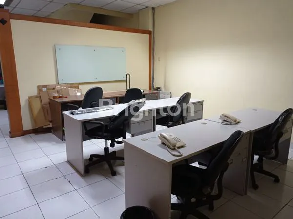 image SEWA RUKO 4 LANTAI BISA GANDENG 3 RUKO (3)