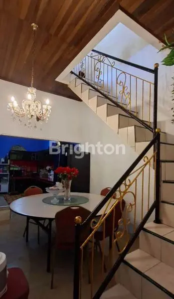 image RUMAH MEWAH 2 LANTAI DEKAT BIGMALL 200 M² (7)