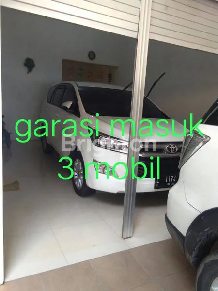 image RUMAH 4+1 KT DI MEDAYU UTARA, LT 198M² (2)