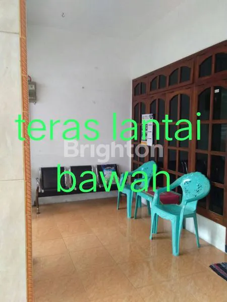image RUMAH 4+1 KT DI MEDAYU UTARA, LT 198M² (4)
