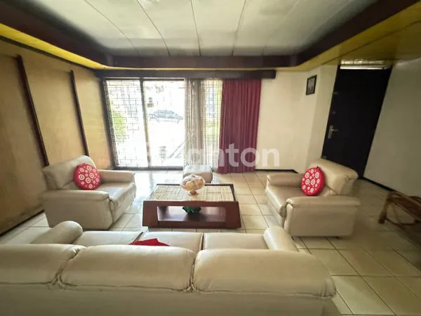 image RUMAH JL SETIABUDI JALAN UTAMA , LOKASI STRATEGIS AREA JL SUKAJADI ATAS DAN TRAFFIC LIGHT GEGER KALONG . (1)