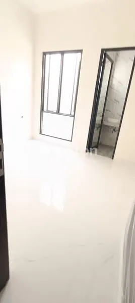 image RUMAH MEWAH 2 LANTAI DI MANYAR JAYA DEKAT GALAXY MALL (5)