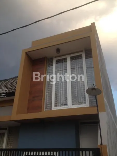 image RUMAH POSISI HOOK 2 MUKA HADAP BARAT & UTARA DI IKAN TOMBRO MALANG (3)