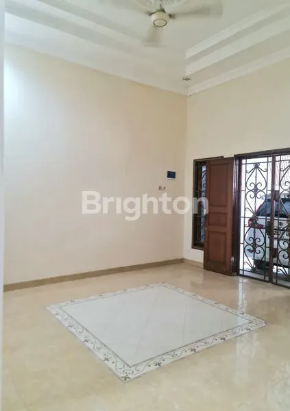 image RUKO KEMBAR 3LANTAI LOKASI PREMIUM JELAMBAR SIAP HUNI GROGOL PETAMBURAN JAKARTA BARAT (5)