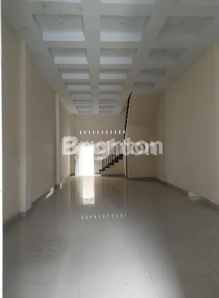 image RUKO BARU 3 1/2 LANTAI DIPINGGIR JALAN, SIAP HUNI DI MEDAN AREA (3)