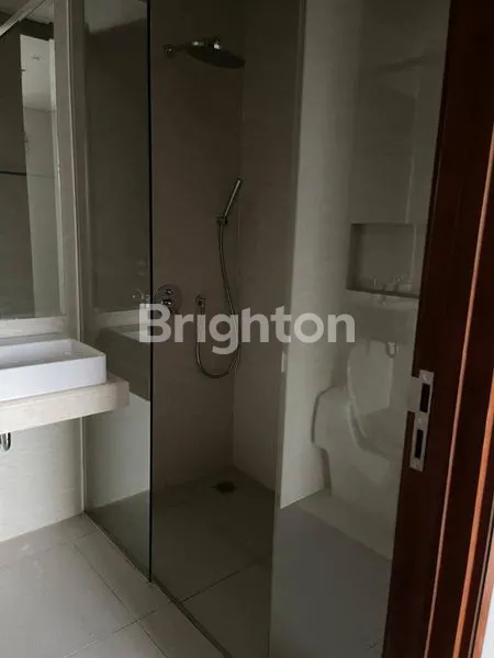 image APARTEMEN ROSEBAY GRAHA FAMILY SURABAYA BARAT – 2BR TOWER A, LANTAI ATAS, VIEW KOTA & CLUB HOUSE (3)