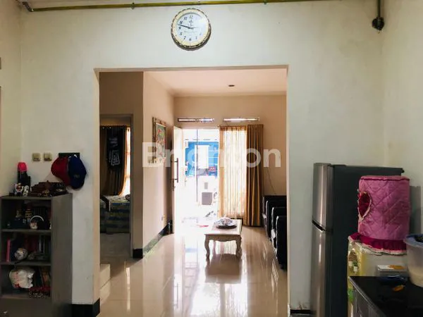 image RAMAH 2 LANTAI DI METLAND CAKUNG JAKARTA TIMUR (2)