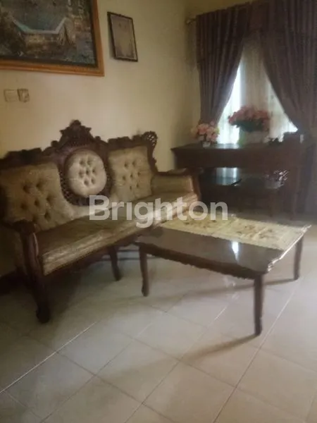 SEWA RUMAH KOKOH DEKAT SUNGAI KAPUAS