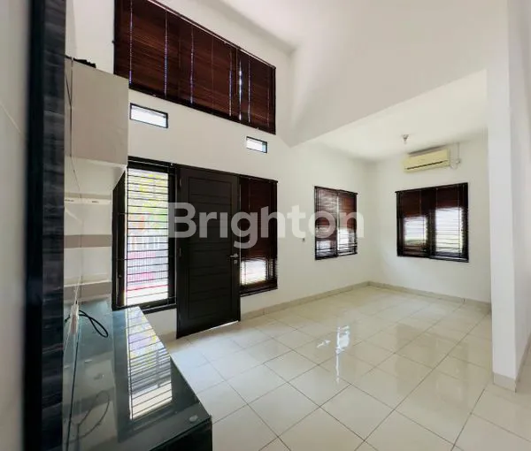 image DISEWAKAN RUMAH HOOK DI KEMANG PRATAMA. SIAP HUNI, RUMAH TERAWAT, KONSEP OPEN SPACE  (4)