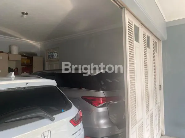 image RUMAH 2 LANTAI SEMI FURNISHED, 5 GARASI & POOL JATI PADANG JAKARTA SELATAN (8)