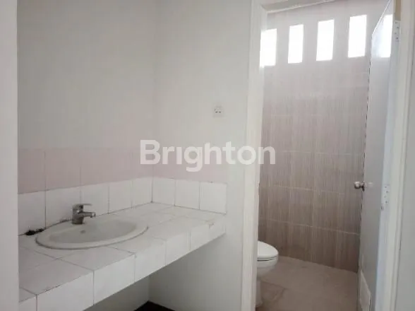 image RUKO 2 LANTAI BAGUS SIAP PAKAI GRAHA PADMA SEMARANG BARAT (8)