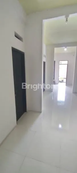 image RUMAH MURAH 2 LANTAI COCOK UNTUK INVESTASI DI KARANGPILANG SURABAYA LOKASI STRATEGIS (2)