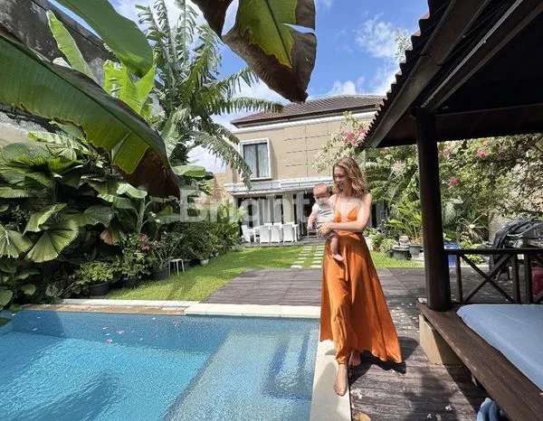 LUXURY FREEHOLD 5BR VILLA WITH RICE FIELD VIEW & HUGE GARDEN IN TIBUBENENG – IDR 13B\NNEGO